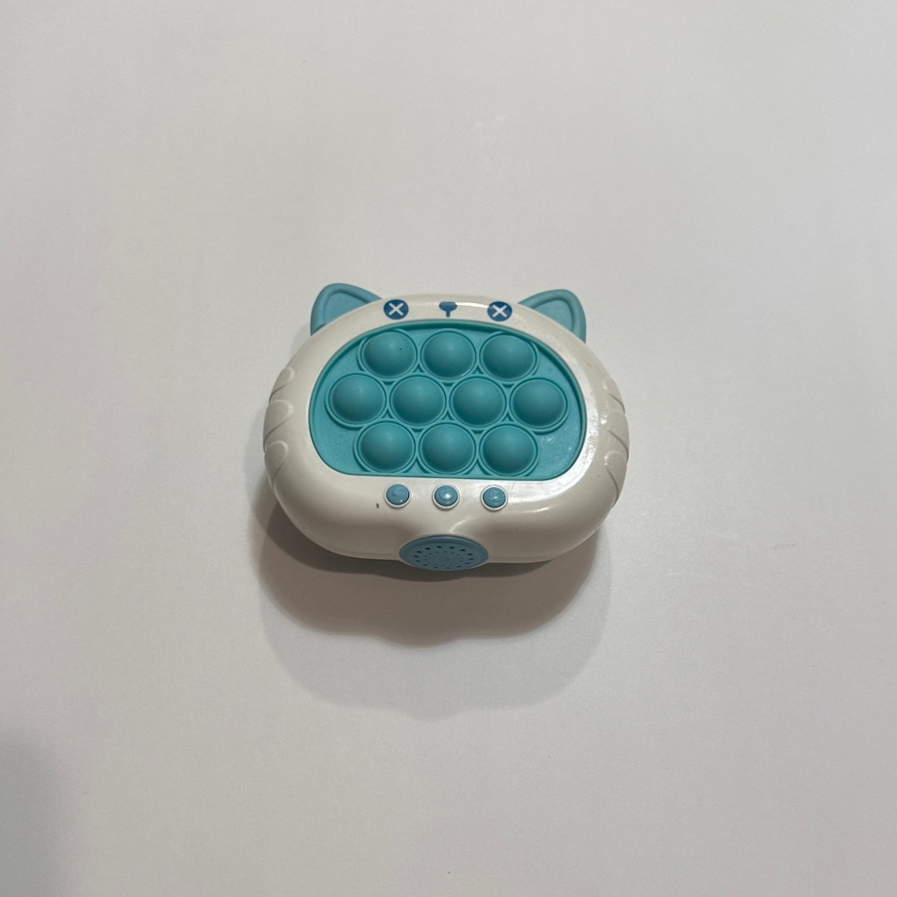 Interactive Blue and White Cat Pop It Toy